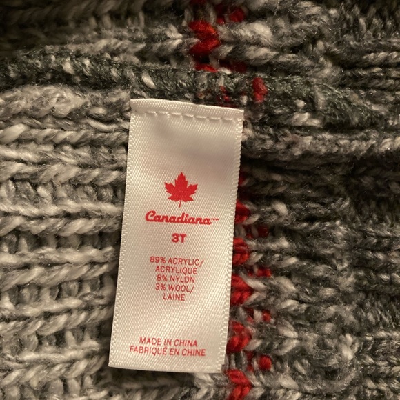 Canada Sweater Zip Up Sweater Moose and Maple Leaf Fall or Winter Sweater 3T - Picture 6 of 6